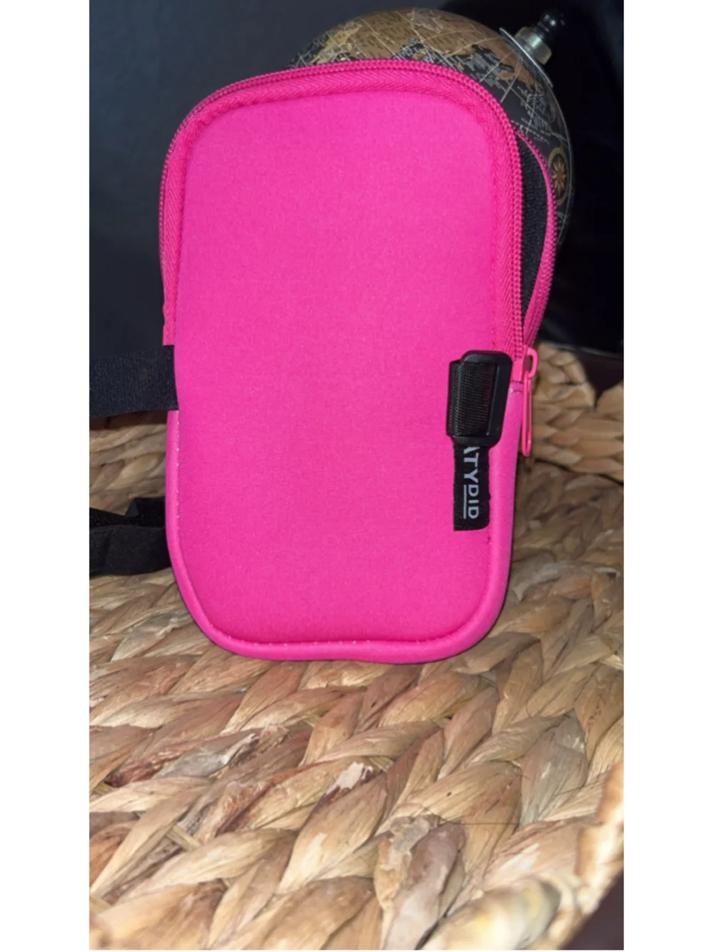 KATYDID Unisex Armband Phone Holder One Size Pink Black